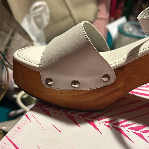 Corky’s Heel Sandal - Picture 4 of 6